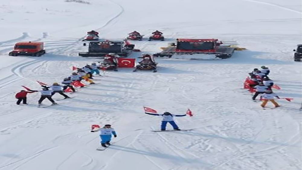 Kayak sezonu a&ccedil;ıldı, Vali kayak severleri davet etti
