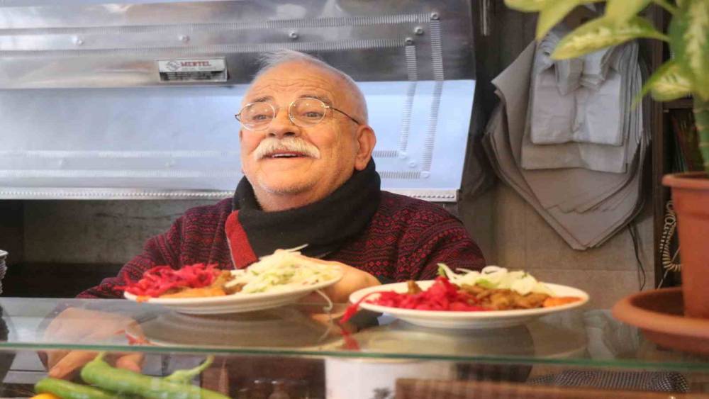 60 yıllık lezzet mirası: Uzun &Ccedil;arşı&rsquo;nın ciğer ustası gastronomi turizmine katkı sunuyor
