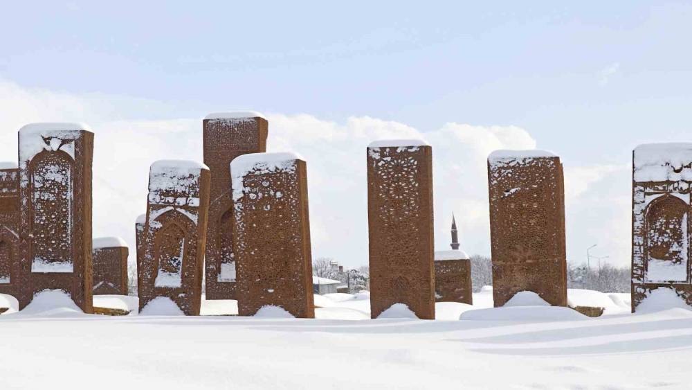 Ahlat&rsquo;ta masalsı kış manzaraları
