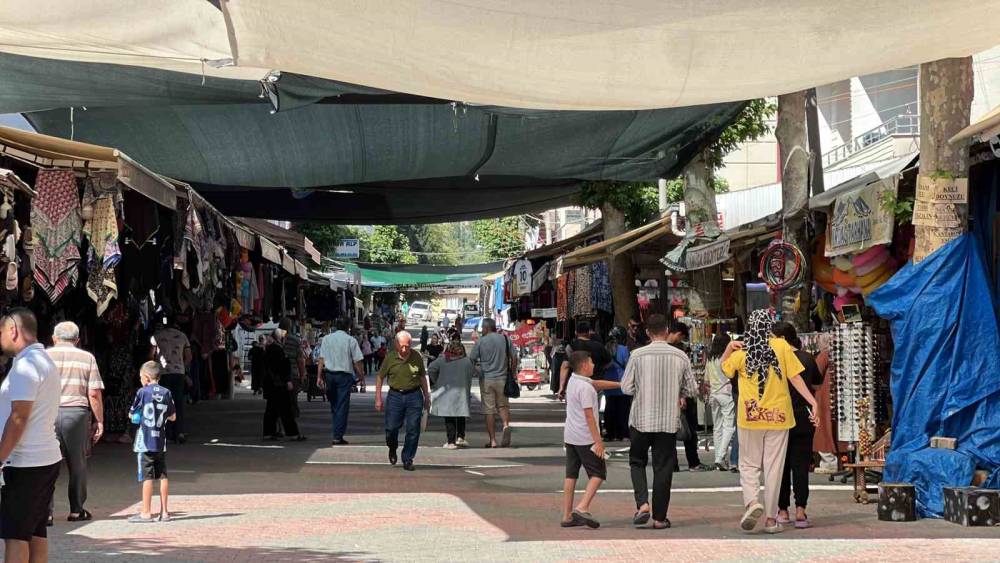 Ilıca Kaplıcaları yaz sezonunda ziyaretçilerini ağırlıyor
