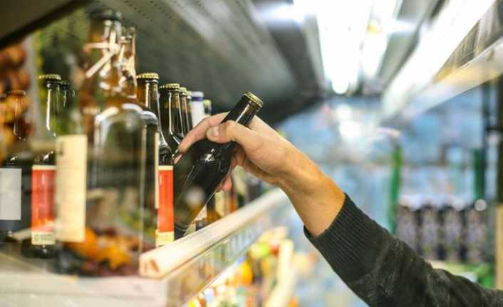 Tam kapanma boyunca alkol satışı yasak mı serbest mi?