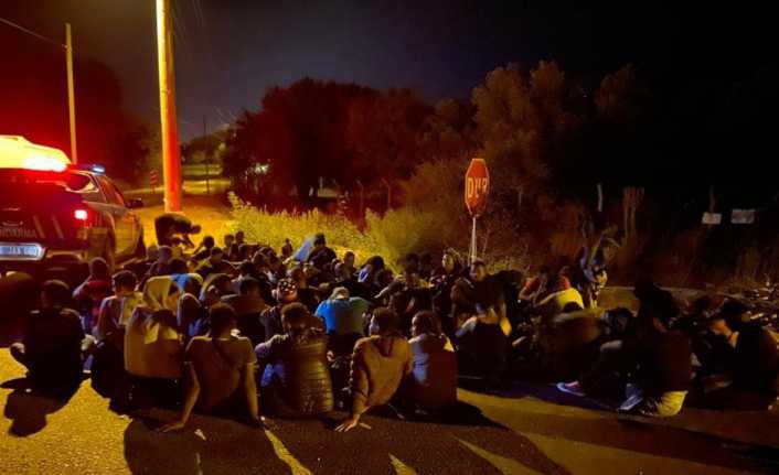 İzmir’de 446 düzensiz göçmen yakalandı