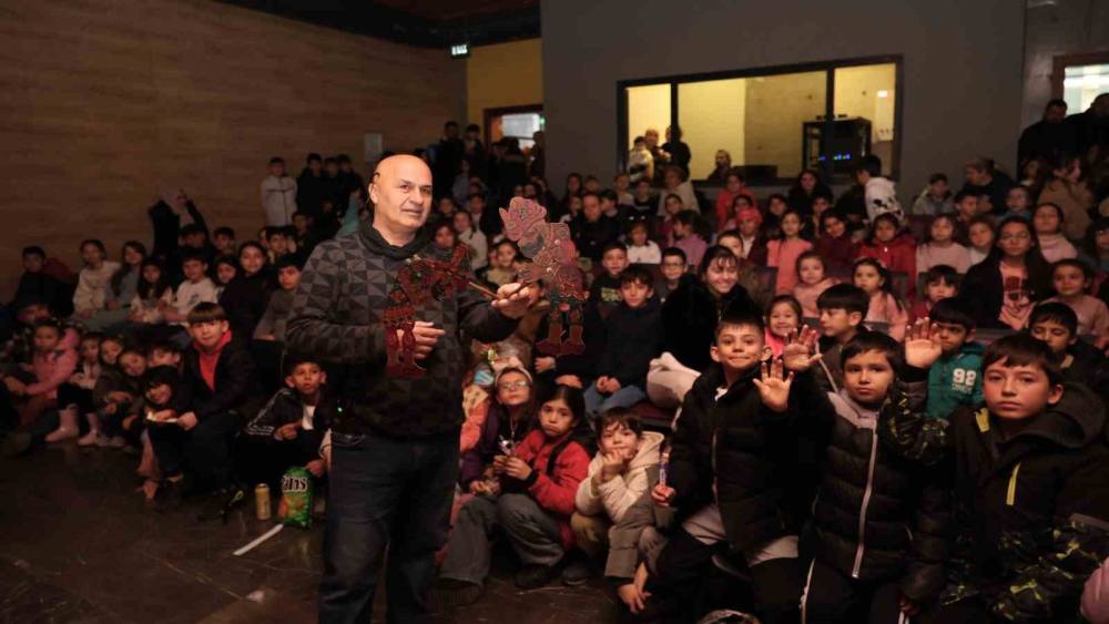 Bursa&rsquo;nın y&uuml;zlerce yıllık simgeleri Osmangazi&rsquo;de perdeye yansıdı
