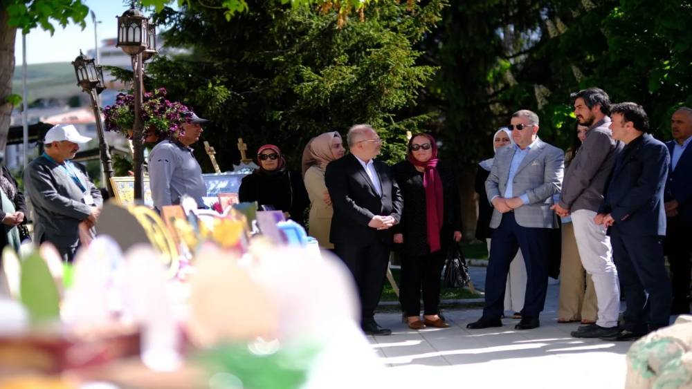 Bayburt’ta ‘Şizofreni Günü’ dolayısıyla sergi açıldı
