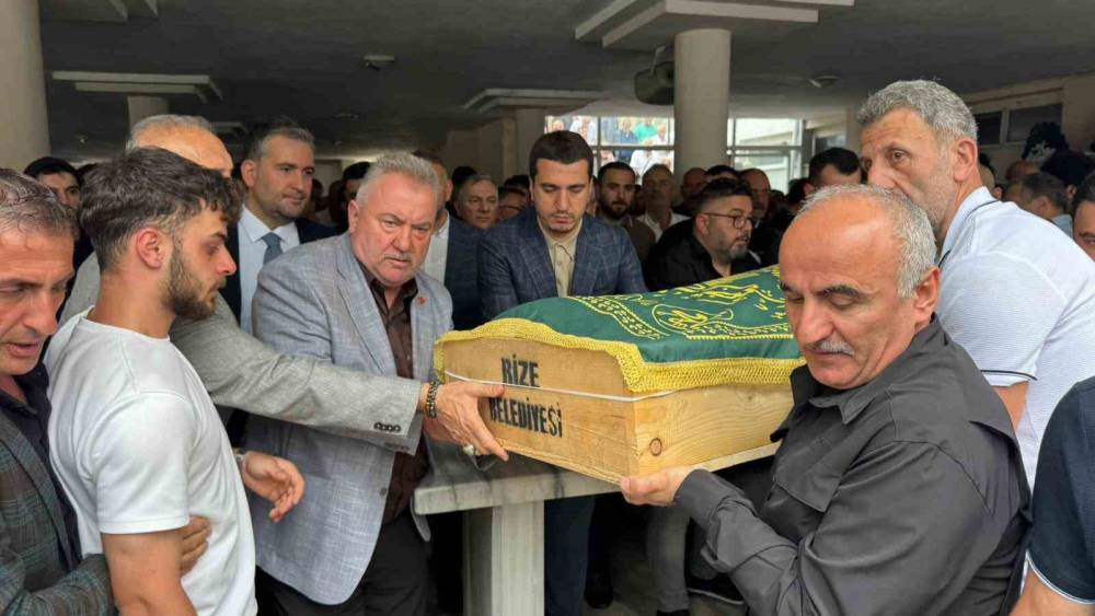 Kansere yenik düşen ilçe başkanı son yolculuğuna uğurlandı