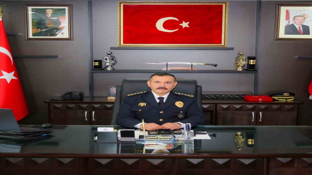 Osmaniye’de kırmızı ışıkta duran vatandaştan örnek davranış
