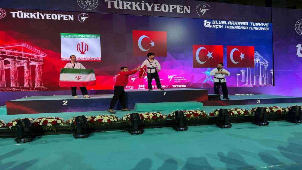 Bursalı sporcu Uğur Tuzlu, Turkish Open Taekwondo Turnuvası’nda şampiyon oldu