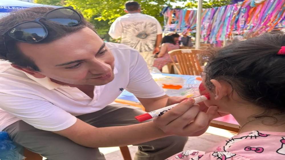 Menteşe’de gönüllü gençler miniklerin mutluluğuna ortak oldu
