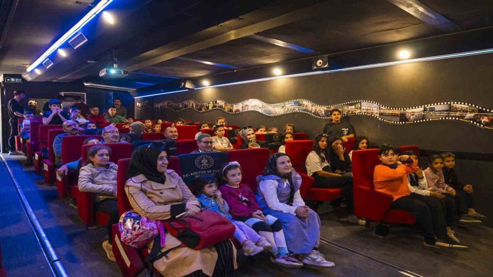 Bitlis’te ’Bir Anadolu Şenliği’ konser ve tiyatrolarla devam ediyor
