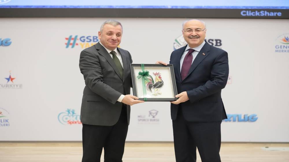 Vali K&ouml;şger; "Girişimcilik ve hayat becerileri g&uuml;&ccedil;l&uuml; nesillerin temelidir"
