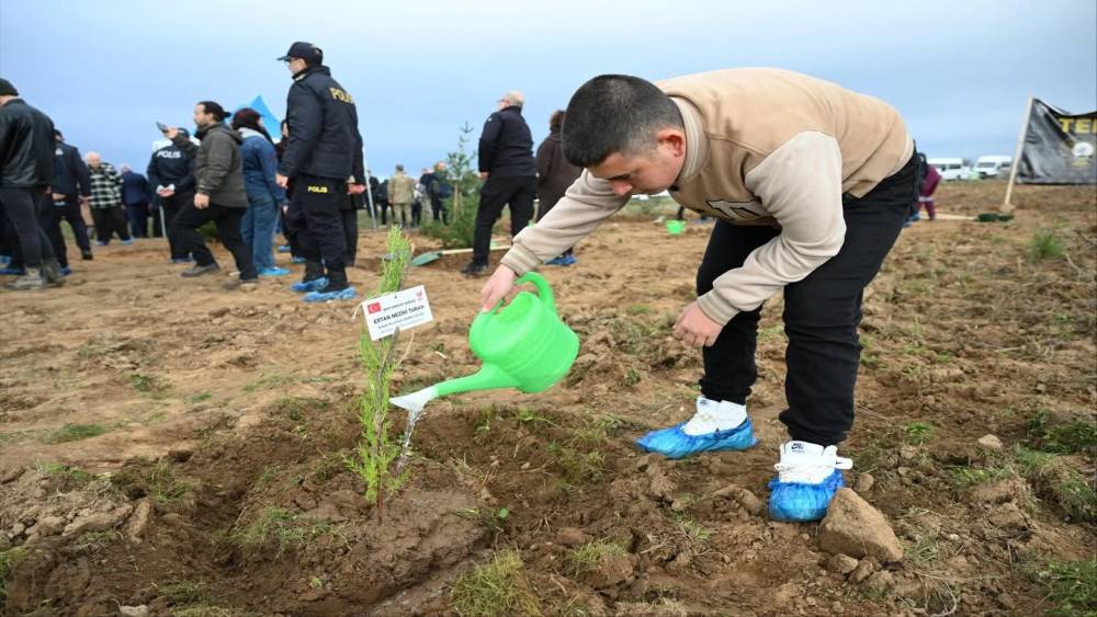 Edirne’de şehitler anısına 500 fidan toprakla buluştu
