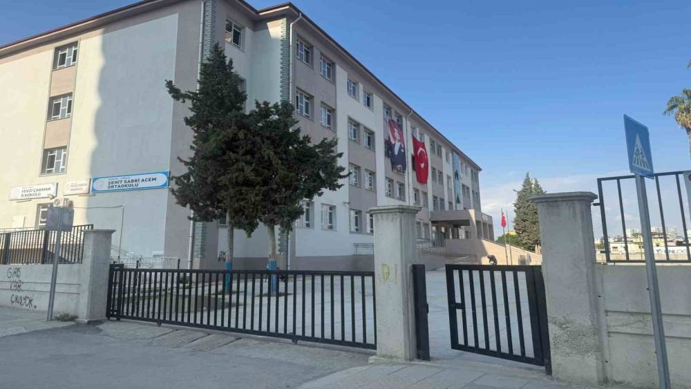 Mersin’de okulda gıda zehirlenmesi şüphesi: 26 çocuk hastaneye sevk edildi
