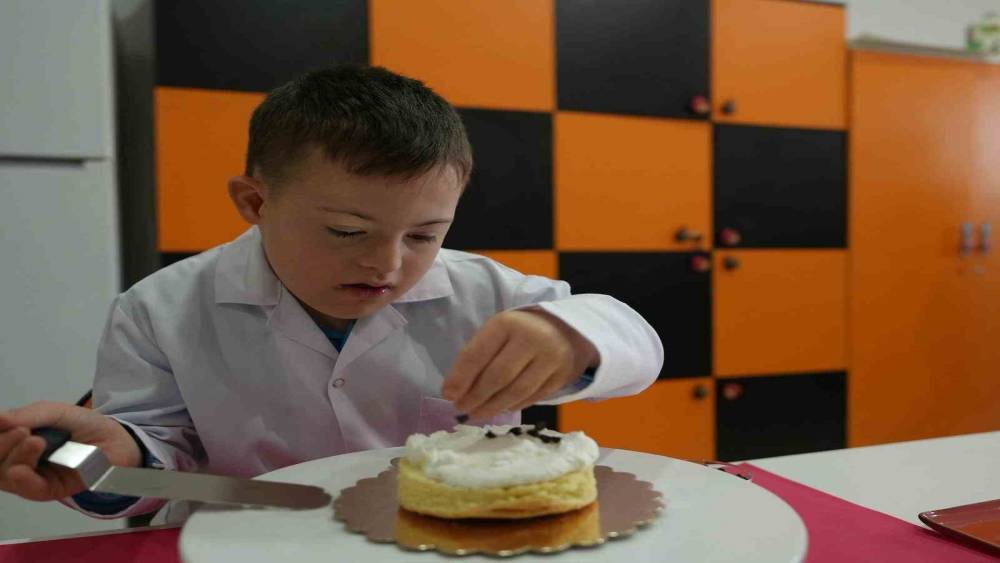 Aksaray’da kamyonet ile otomobil çarpıştı: 1 yaralı
