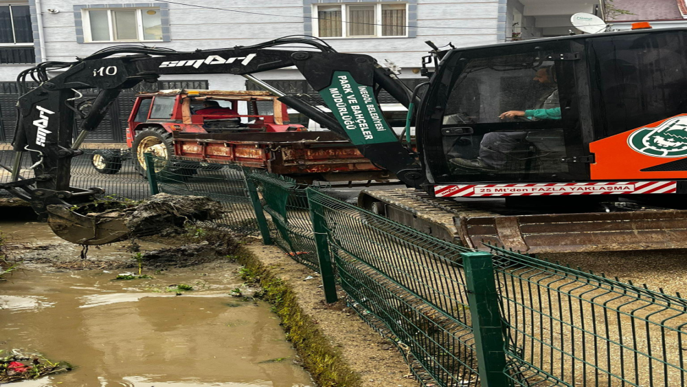 Cerrah’ta sulama kanalları temizlendi