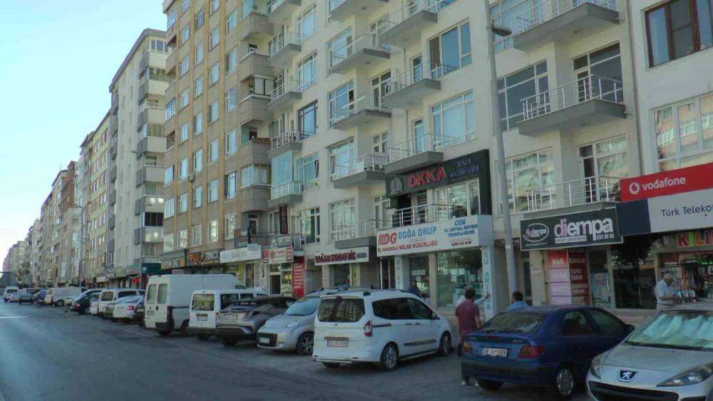 Aynı taşıyıcı sistemdeki binalarda hasar durumu y&uuml;ksek olana g&ouml;re işlem yapılacak
