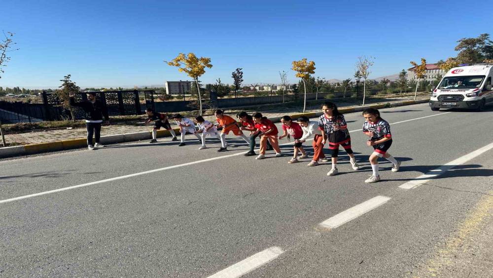 Patnos’ta Cumhuriyet coşkusuyla 29 Ekim koşusu düzenlendi
