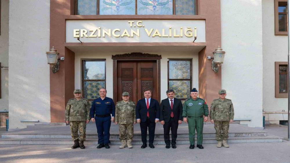Genelkurmay Başkanı Orgeneral Bayraktaroğlu, Erzincan Valiliğini ziyaret etti
