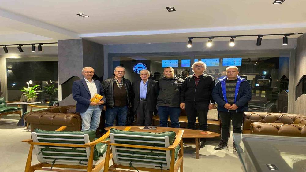 G&ouml;rdes&rsquo;in tarihine ışık tutacak kitabın geliri &ouml;ğrencilere bağışlanacak
