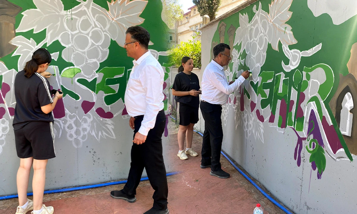 ALAŞEHİR SOKAKLARINDA SANAT DOKUNUŞU