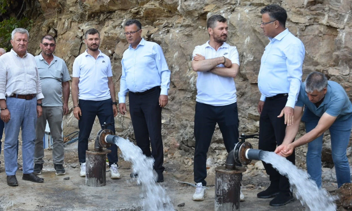 ALAŞEHİR’DE SU SEVİNCİ: ÇİFTÇİLERİN YÜZÜ GÜLDÜ