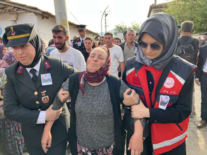 MANİSALI ŞEHİDE HÜZÜNLÜ VEDA 