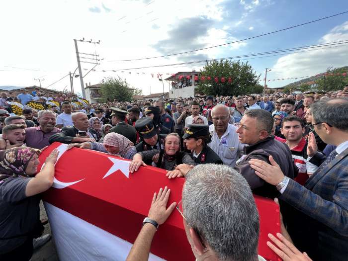 MANİSALI ŞEHİDE HÜZÜNLÜ VEDA 