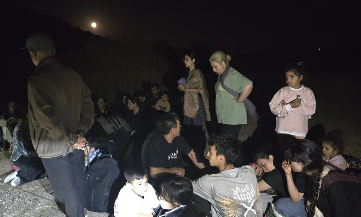 Ayvacık’ta 32 kaçak göçmen yakalandı