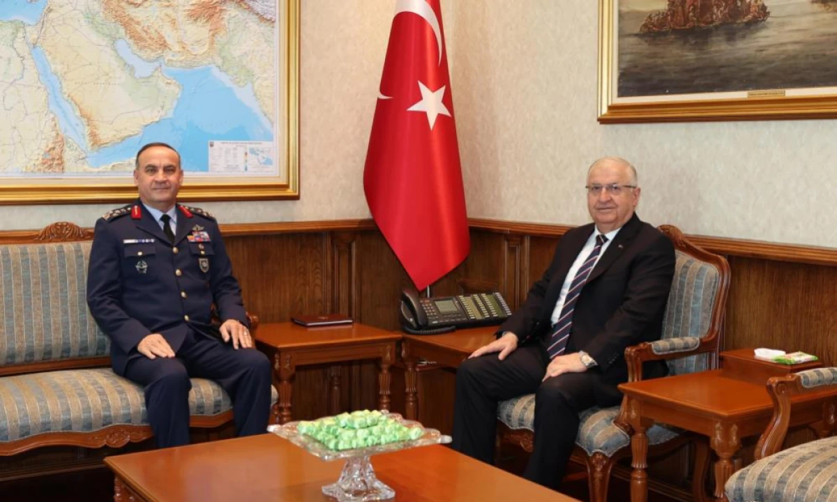 Bakan G&uuml;ler, Hava Kuvvetleri Komutanı Orgeneral Dalkıran&rsquo;ı kabul etti