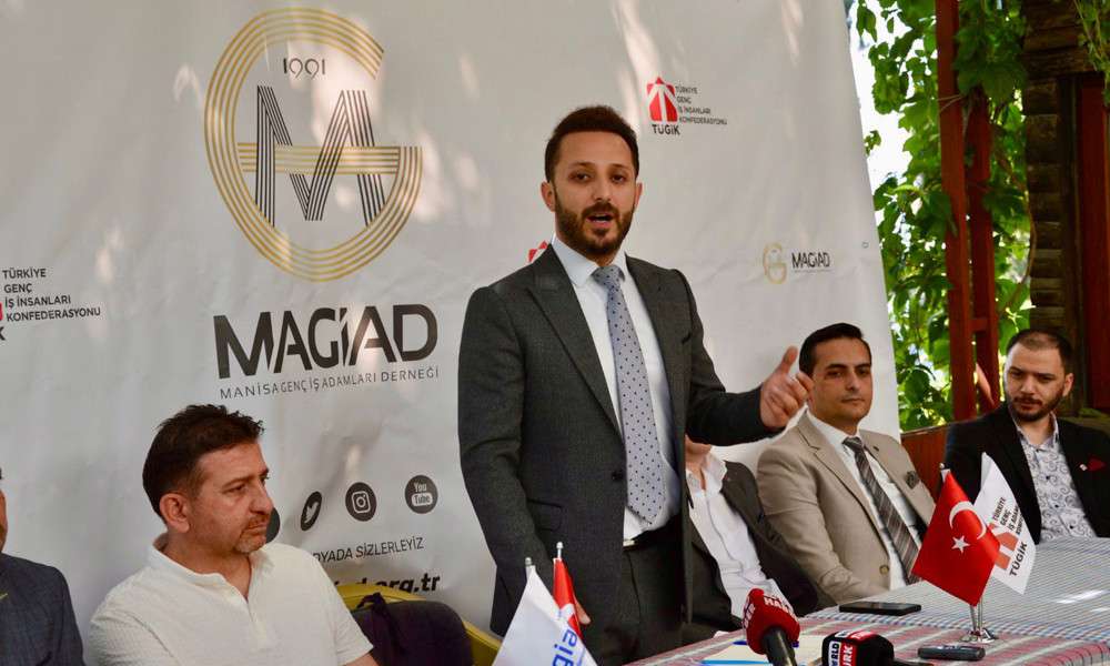 BAŞKAN BOZYAKA EKONOMİDE ATILMASI GEREKEN ADIMLARI ANLATTI