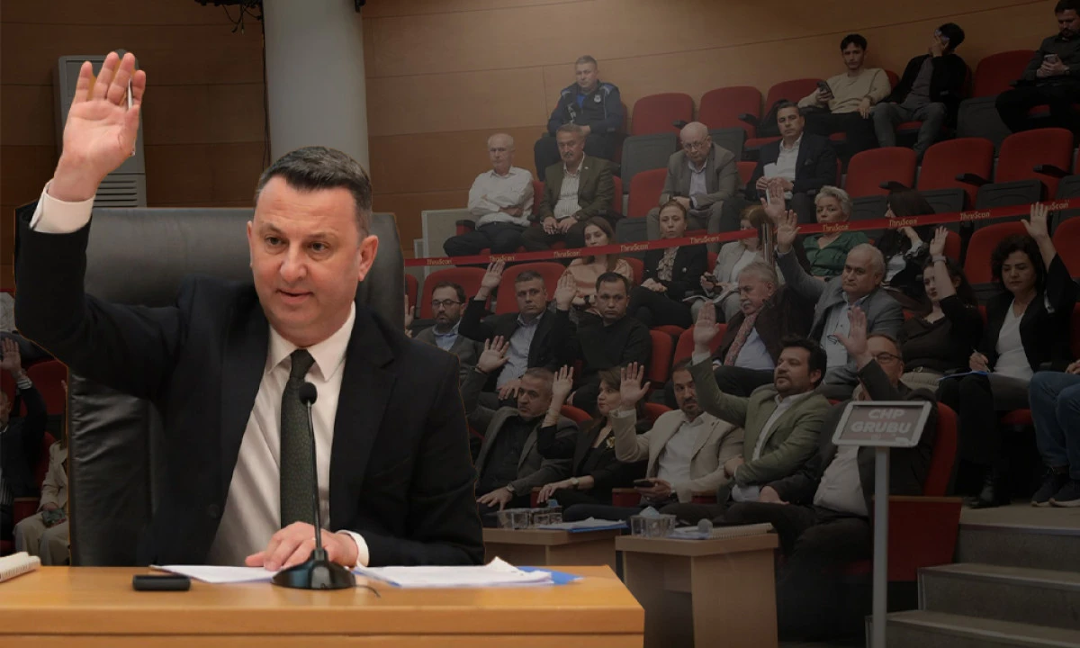 BAŞKAN KAYSERİLİ&rsquo;DEN AKHİSAR'A İKİ M&Uuml;JDE!