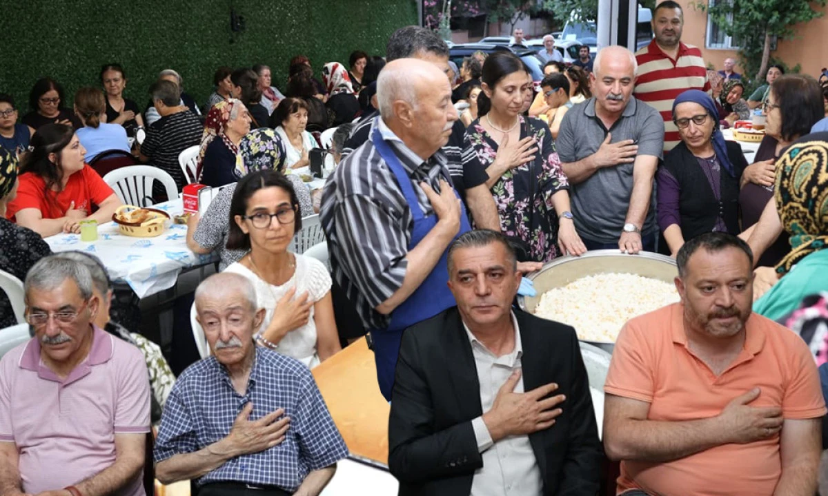 BAŞKAN ŞİMŞEK MUHARREM LOKMASINI PAYLAŞTI