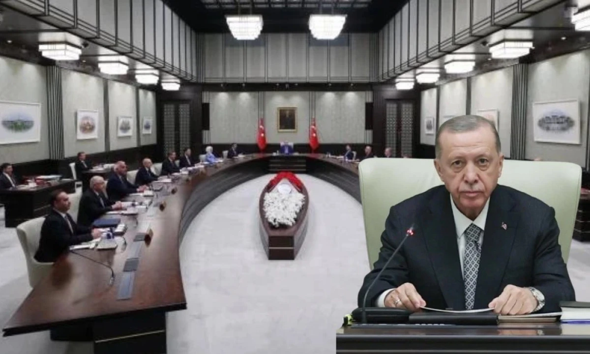 BEŞTEPE&rsquo;DE KRİTİK ZİRVE! KABİNE MASASINDA 3 SICAK BAŞLIK