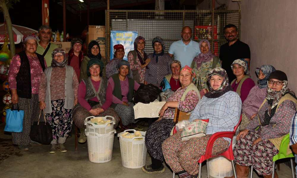 B&Uuml;Y&Uuml;KŞEHİR&rsquo;DEN TARIM İŞ&Ccedil;İLERİNE EKİPMAN DESTEĞİ