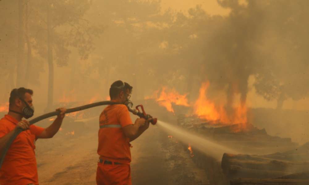 &Ccedil;ANAKKALE VE ESKİŞEHİR'DEKİ YANGINLAR KONTROL ALTINDA
