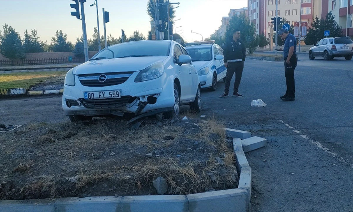 Direksiyon başında kalp krizi geçiren sürücü hayatını kaybetti