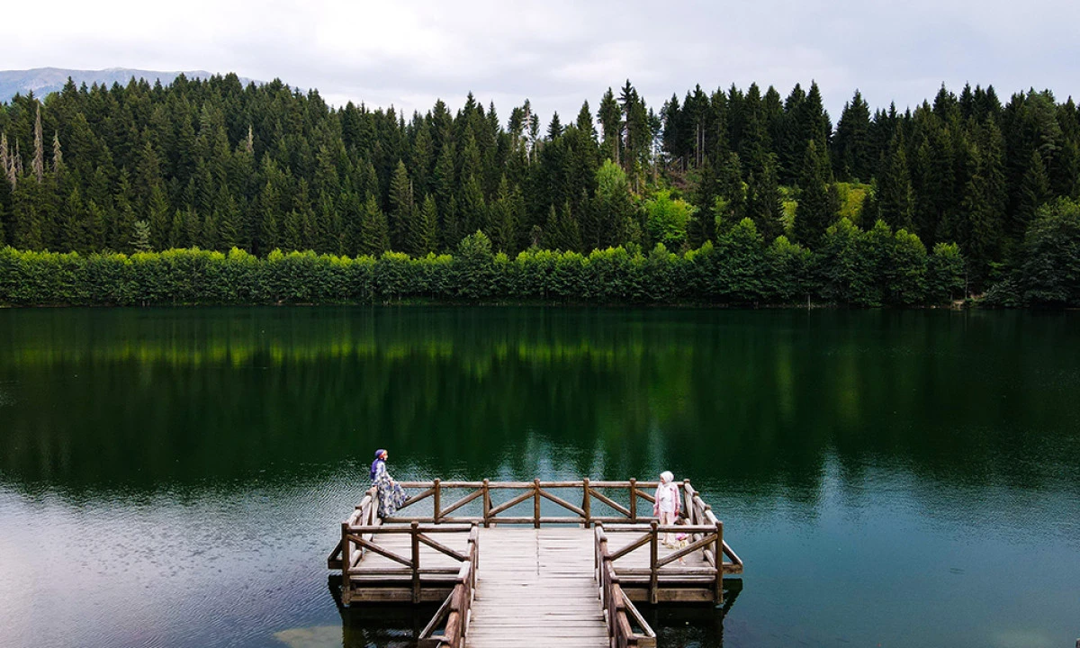 Doğanın Kalbinde Huzur: Karagöl Ziyaretçilerini Mest Etti
