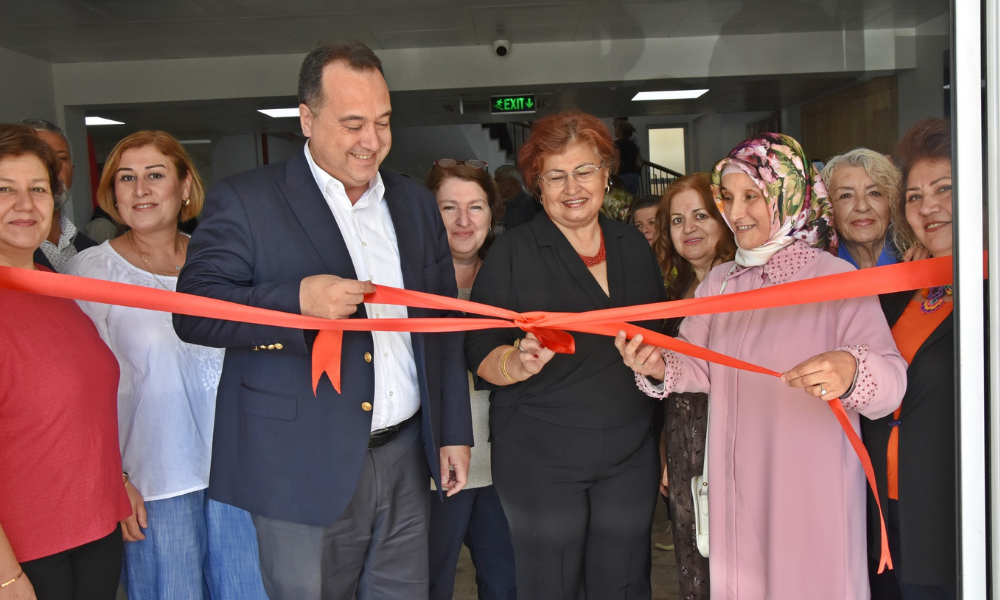 BAŞKAN DUTLULU “KENDİN DİK KENDİN GİY”ADLI GİYİM SERGİSİNİN AÇILIŞINI YAPTI