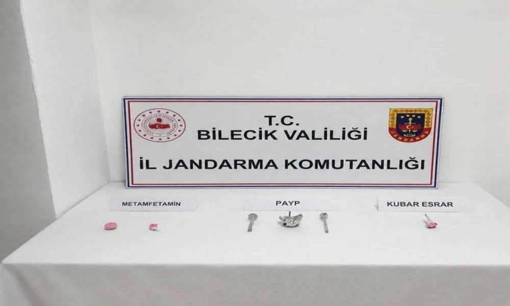 Eskişehir&rsquo;den aldığı uyuşturucuyla Bilecik&rsquo;e gelirken yakalandı