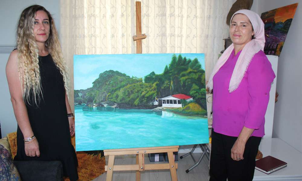 GERÇEKLEŞTİREMEDİĞİ HAYALLERİNİ RESİM VE ŞİİRLE ANLATIYOR