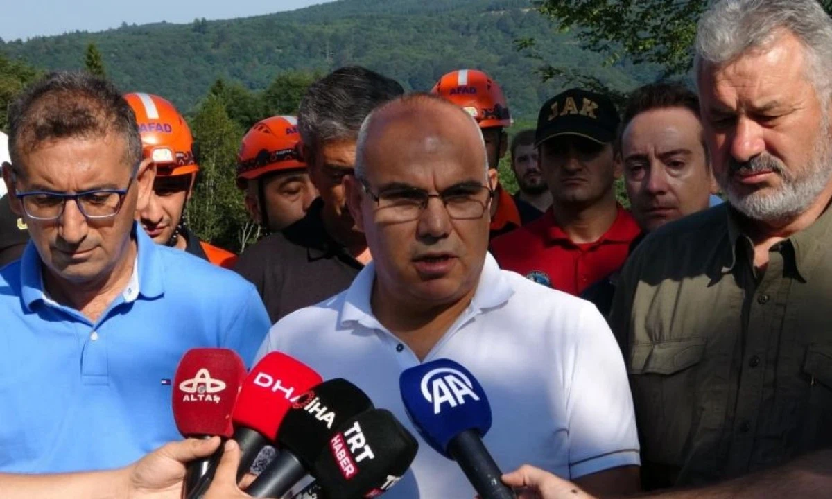 Giresun Valisi Ko&ccedil;: "Hava aracının d&uuml;şt&uuml;ğ&uuml;ne dair herhangi bir ize rastlanılmadı"