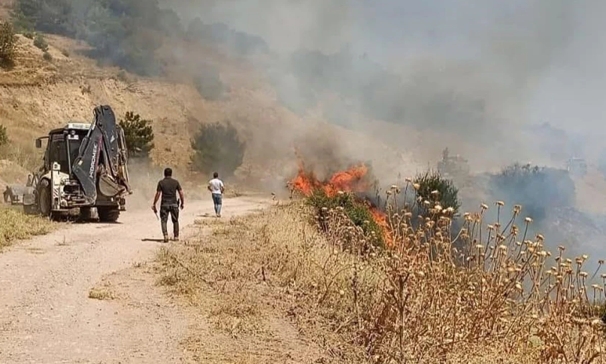 GÖRDES’TE YANGIN BÜYÜDÜ, EKİP SAYISI ARTTIRILDI