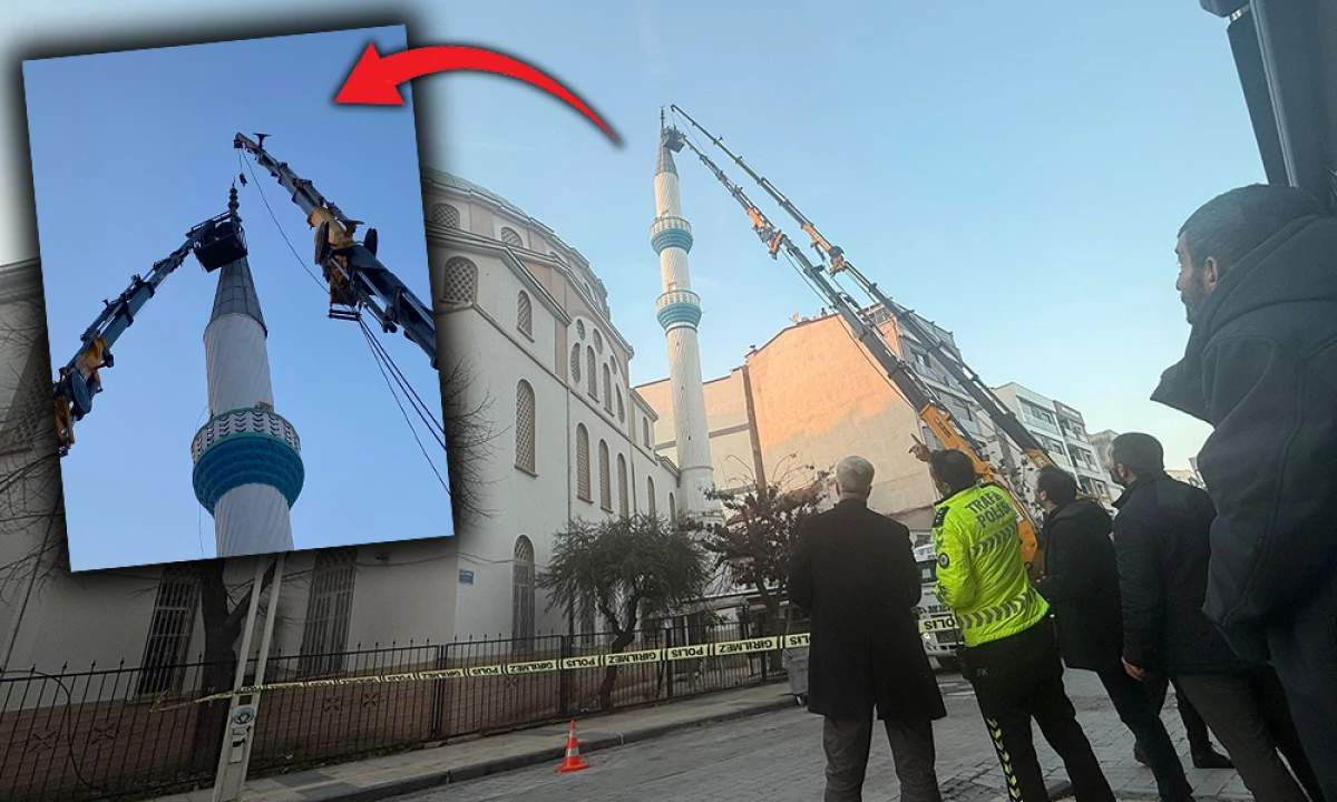 İL&Ccedil;EDE PANİK: MİNARE YAN YATTI