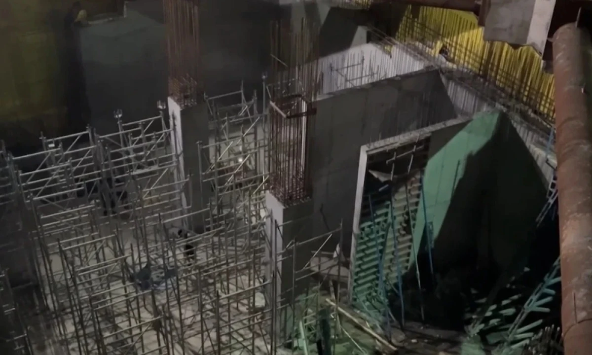 İSTANBUL'DA METRO İNŞAATI ÇÖKTÜ