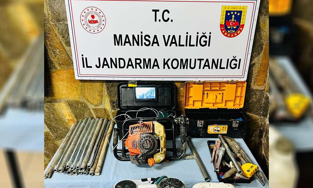 Ka&ccedil;ak kazı yapan ş&uuml;pheliler kıskıvrak yakalandı