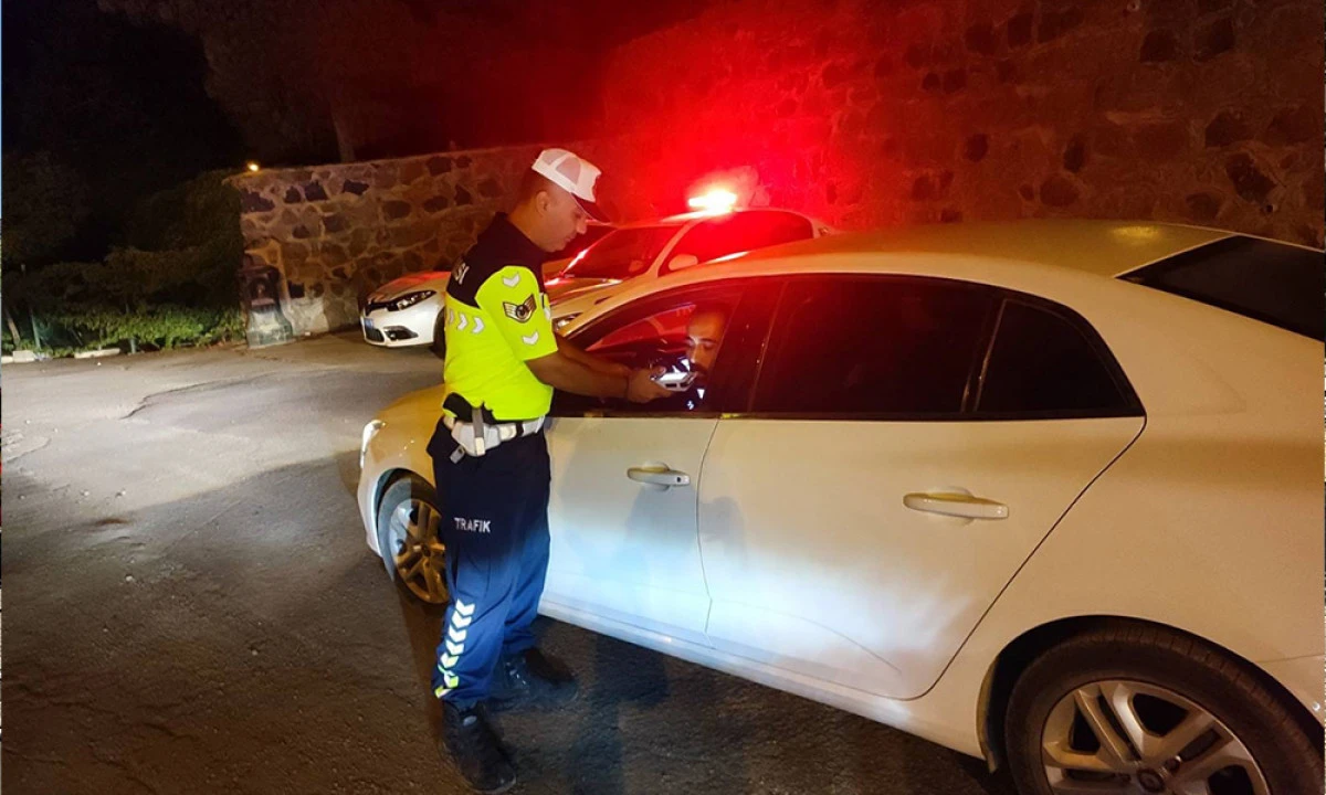 Kilis’te Jandarma Ekiplerinden Alkol Denetimi