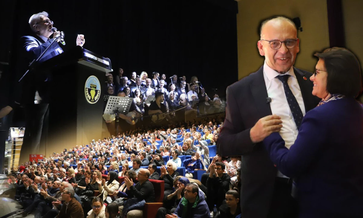 ‘KIŞ KONSERİ’NDE SALON DOLDU, BAŞKANLAR YERE OTURDU