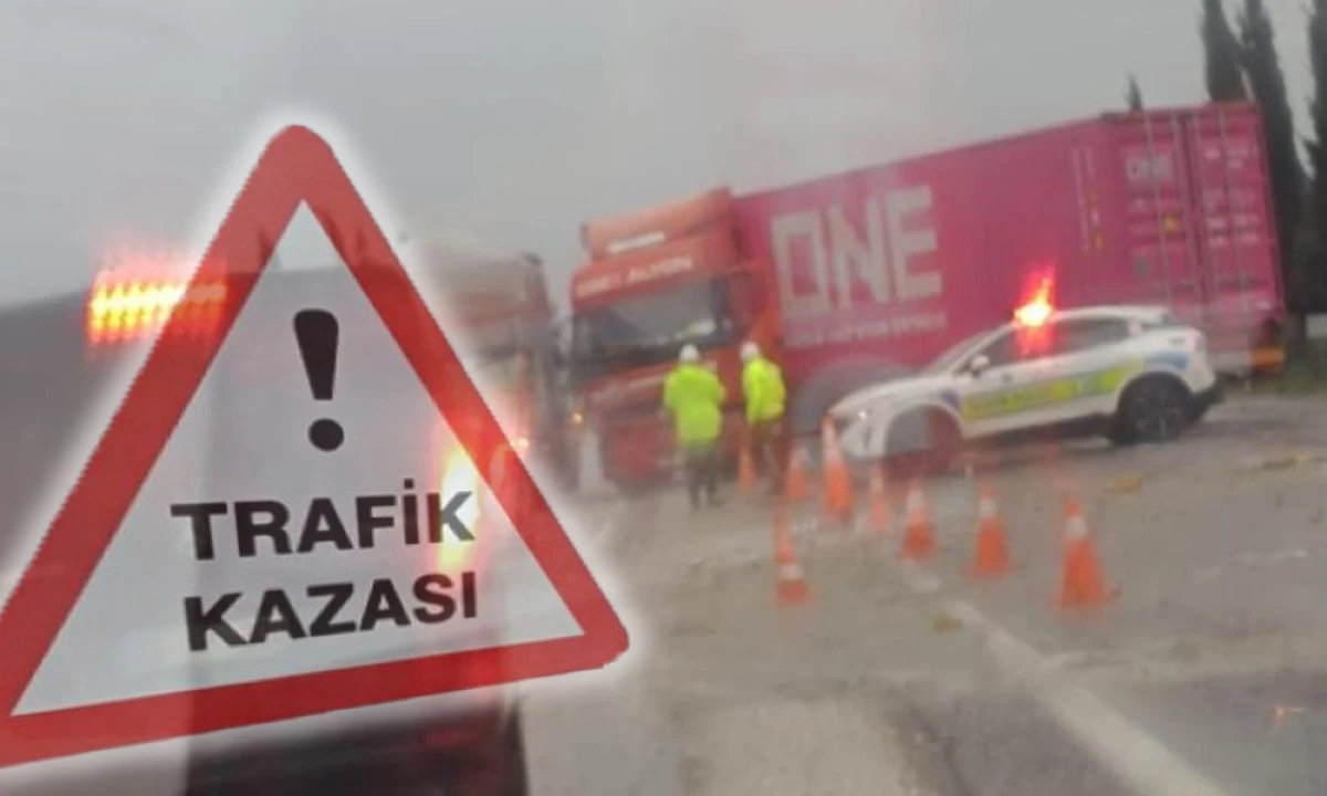 MANİSA- DENİZLİ YOLUNDA TIR YOLDAN &Ccedil;IKTI