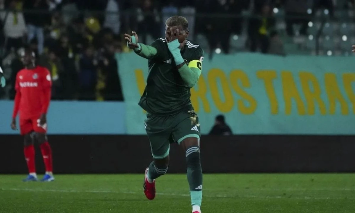 MANİSA FK FIRSAT TEPTİ