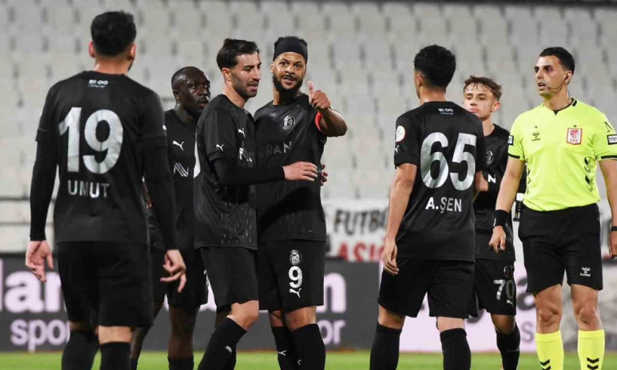 MANİSA FK&rsquo;DAN SEZON FİNALİNDE GOL ŞOV