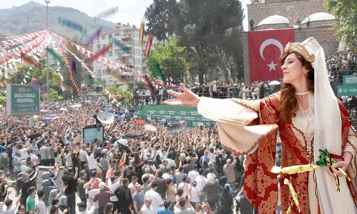 MANİSA'DA ELLER ŞİFAYA A&Ccedil;ILIYOR